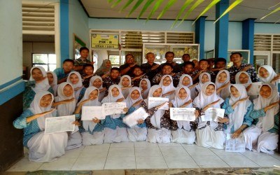 DUKCAPIL Kabupaten Jakarta Pusat MEMFASILITASI LAYANAN PEREKAMAN E-KTP DI SMA Don Bosco Banjarmasin